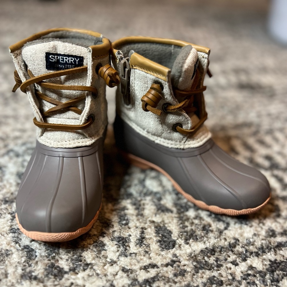 *EXCLUSIVE* Sperry Saltwater Duck Boot Toddler Girl